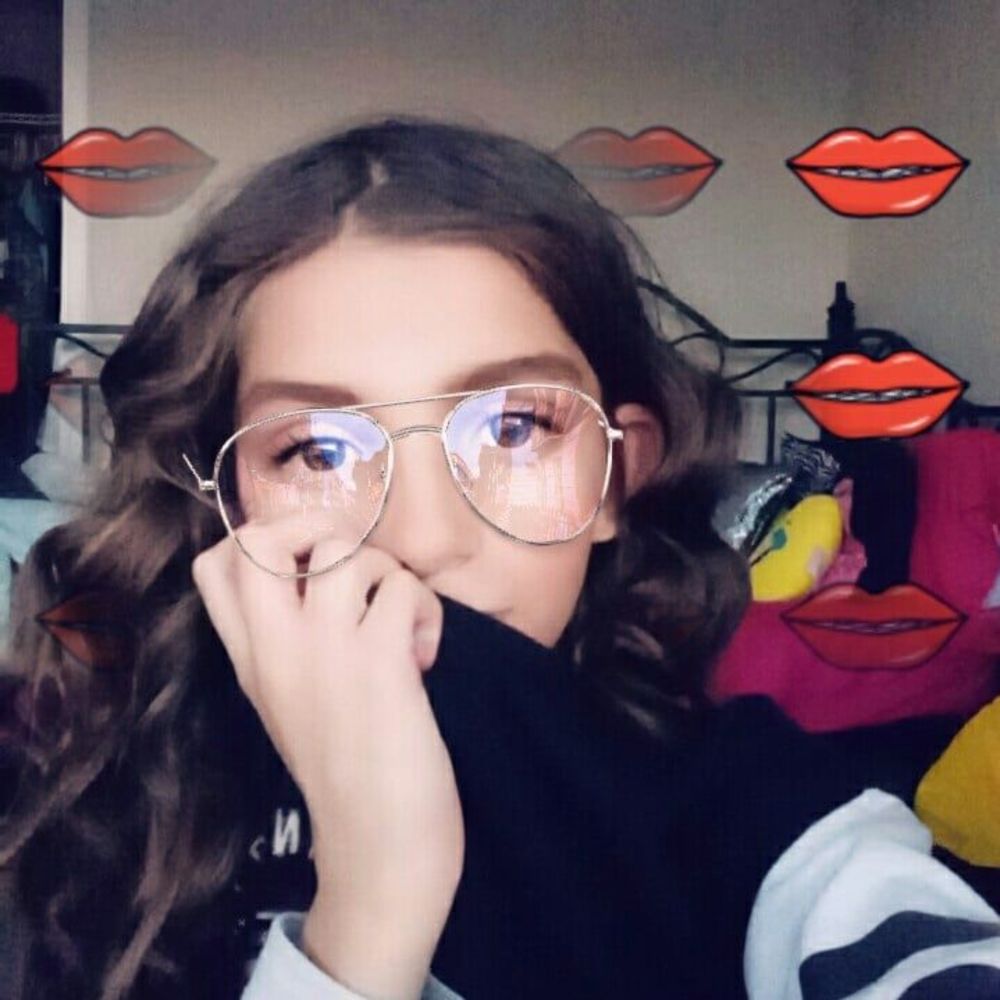 Meet your Posher, Mikayla